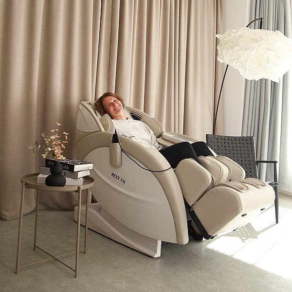 Professioneller Massagesessel REXTON RK08-SL mit dualem Massage-Mechanismus und 20 automatischen Programmen