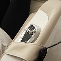 Professioneller Massagesessel REXTON RK08-SL mit dualem Massage-Mechanismus und 20 automatischen Programmen