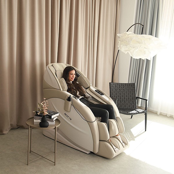 Professioneller Massagesessel REXTON RK08-SL mit dualem Massage-Mechanismus und 20 automatischen Programmen